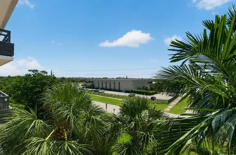 555 NW 4 Avenue Boca Raton FL 33432