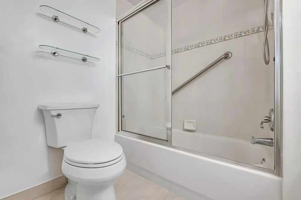 2105 Lavers Circle Delray Beach FL 33444