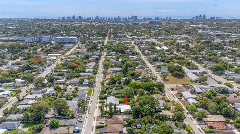 736 - 738 NE 36th Street Oakland Park FL 33334