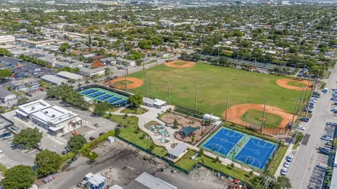 736 - 738 NE 36th Street Oakland Park FL 33334