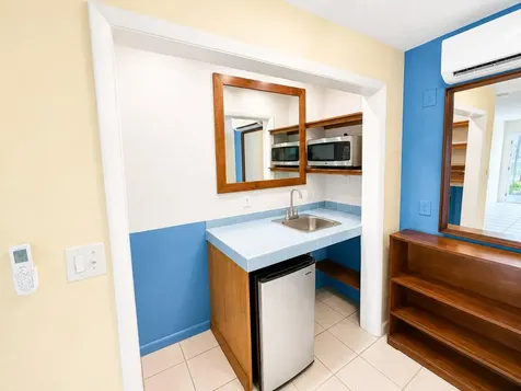 736 - 738 NE 36th Street Oakland Park FL 33334