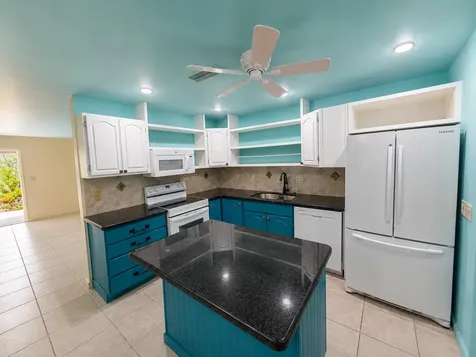 736 - 738 NE 36th Street Oakland Park FL 33334