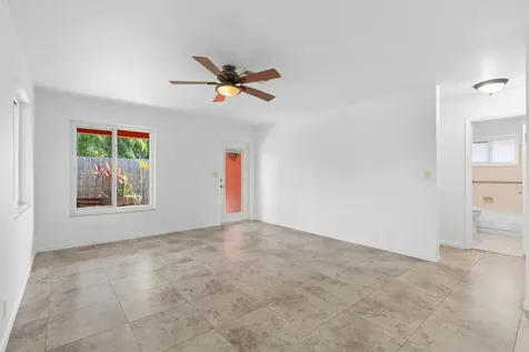 736 NE 36th Street Oakland Park FL 33334