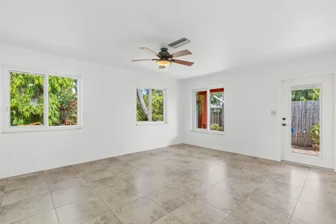 736 - 738 NE 36th Street Oakland Park FL 33334