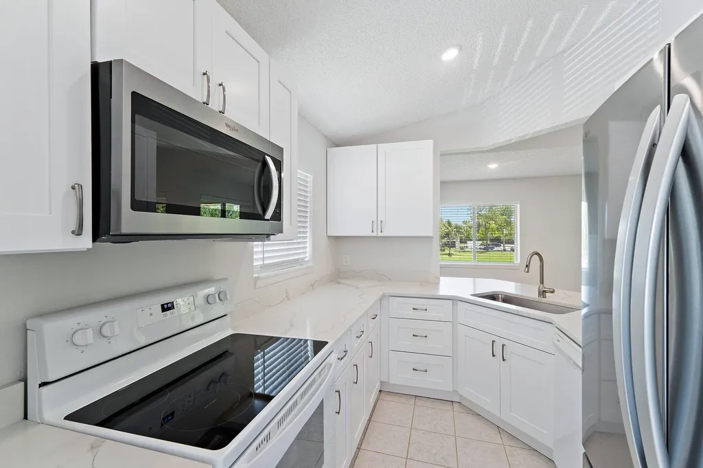 6531 Chasewood Drive Jupiter FL 33458