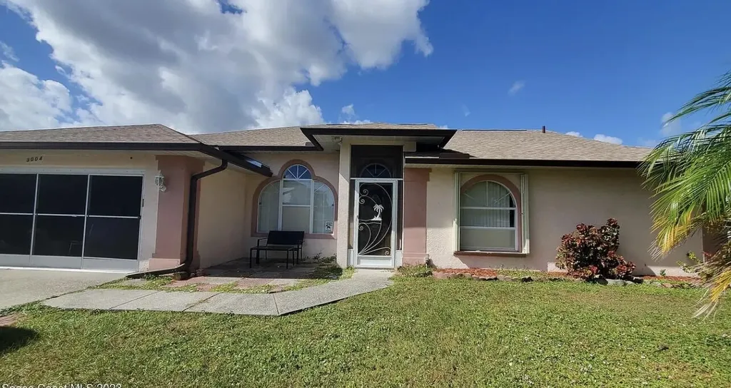 3004 SE Suntan Court Court SE Palm Bay FL 32909
