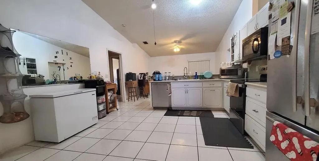 3004 SE Suntan Court Court SE Palm Bay FL 32909