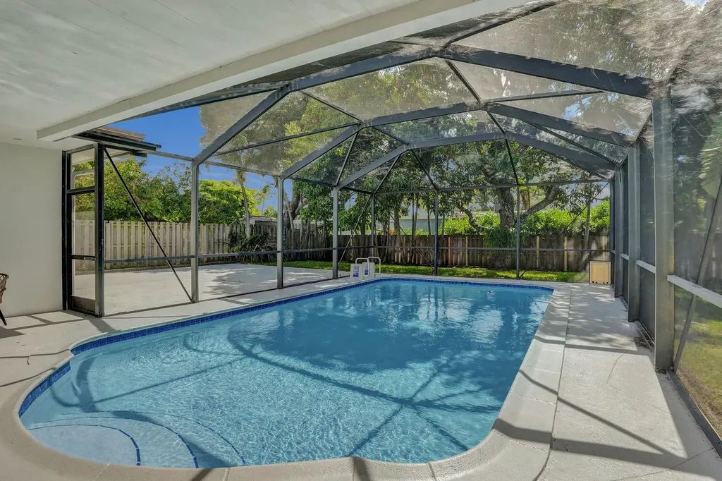 2030 N 54th Avenue Hollywood FL 33021
