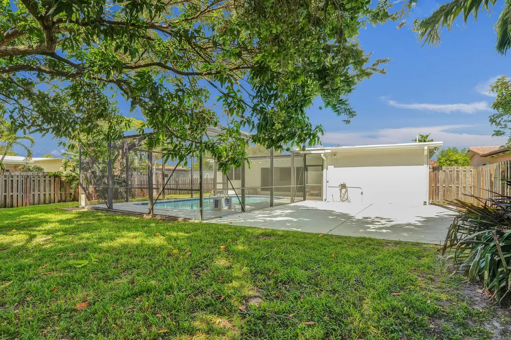 2030 N 54th Avenue Hollywood FL 33021