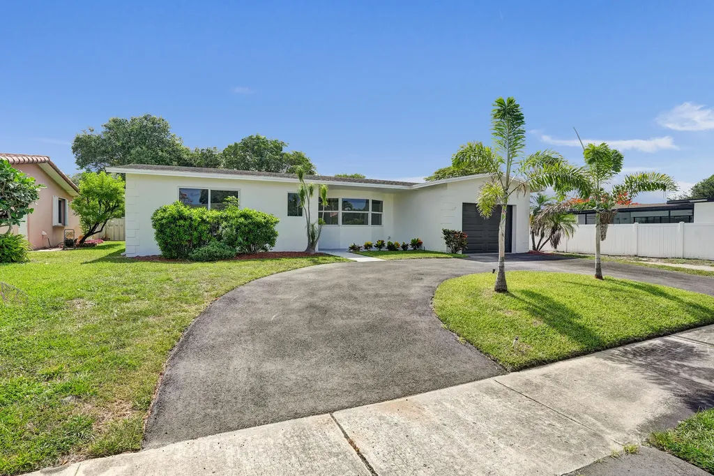 2030 N 54th Avenue Hollywood FL 33021