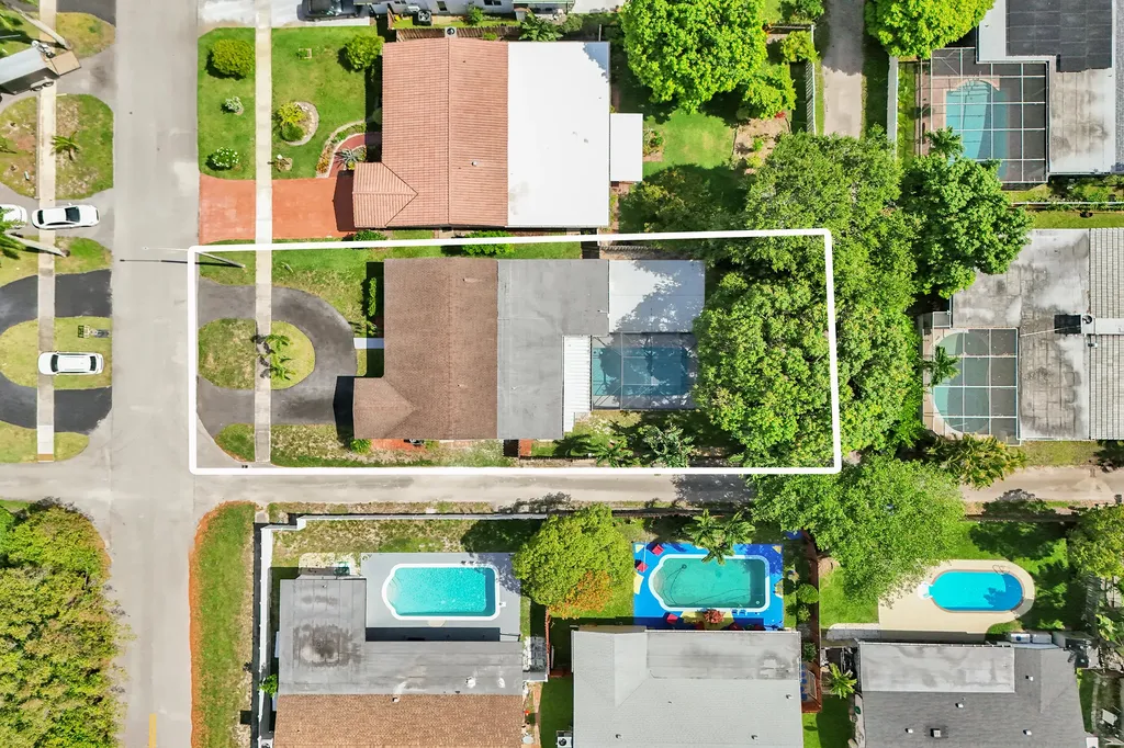 2030 N 54th Avenue Hollywood FL 33021