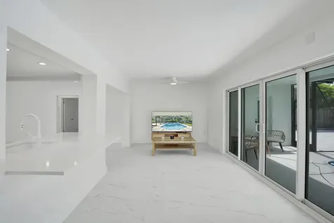 2030 N 54th Avenue Hollywood FL 33021