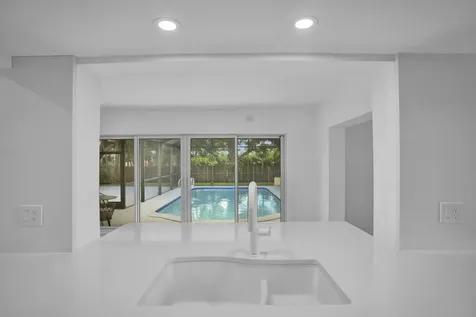 2030 N 54th Avenue Hollywood FL 33021