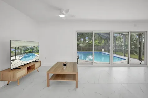 2030 N 54th Avenue Hollywood FL 33021