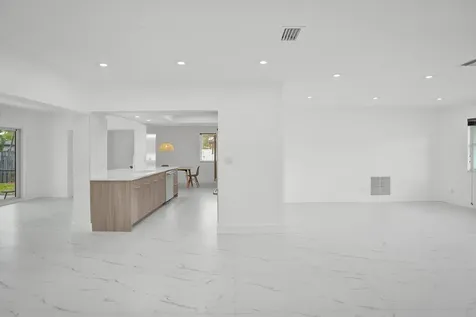 2030 N 54th Avenue Hollywood FL 33021