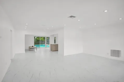 2030 N 54th Avenue Hollywood FL 33021