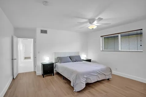 2030 N 54th Avenue Hollywood FL 33021