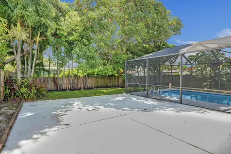 2030 N 54th Avenue Hollywood FL 33021