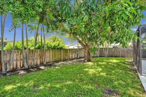 2030 N 54th Avenue Hollywood FL 33021