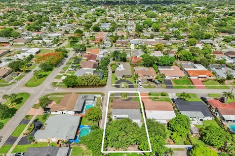2030 N 54th Avenue Hollywood FL 33021