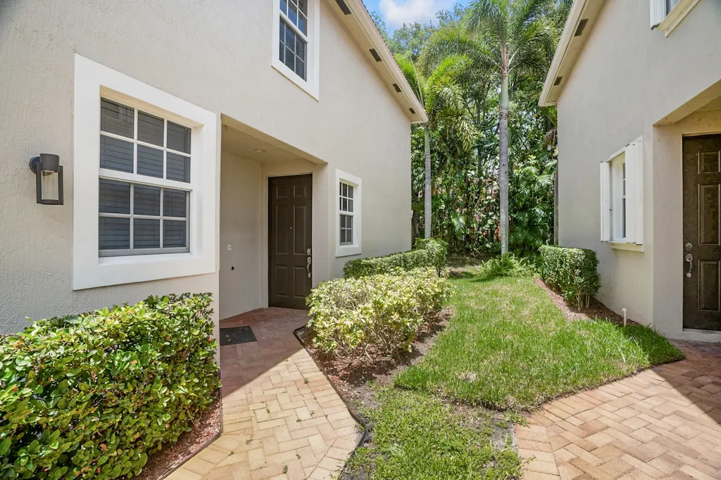 16177 Poppyseed Circle Delray Beach FL 33484