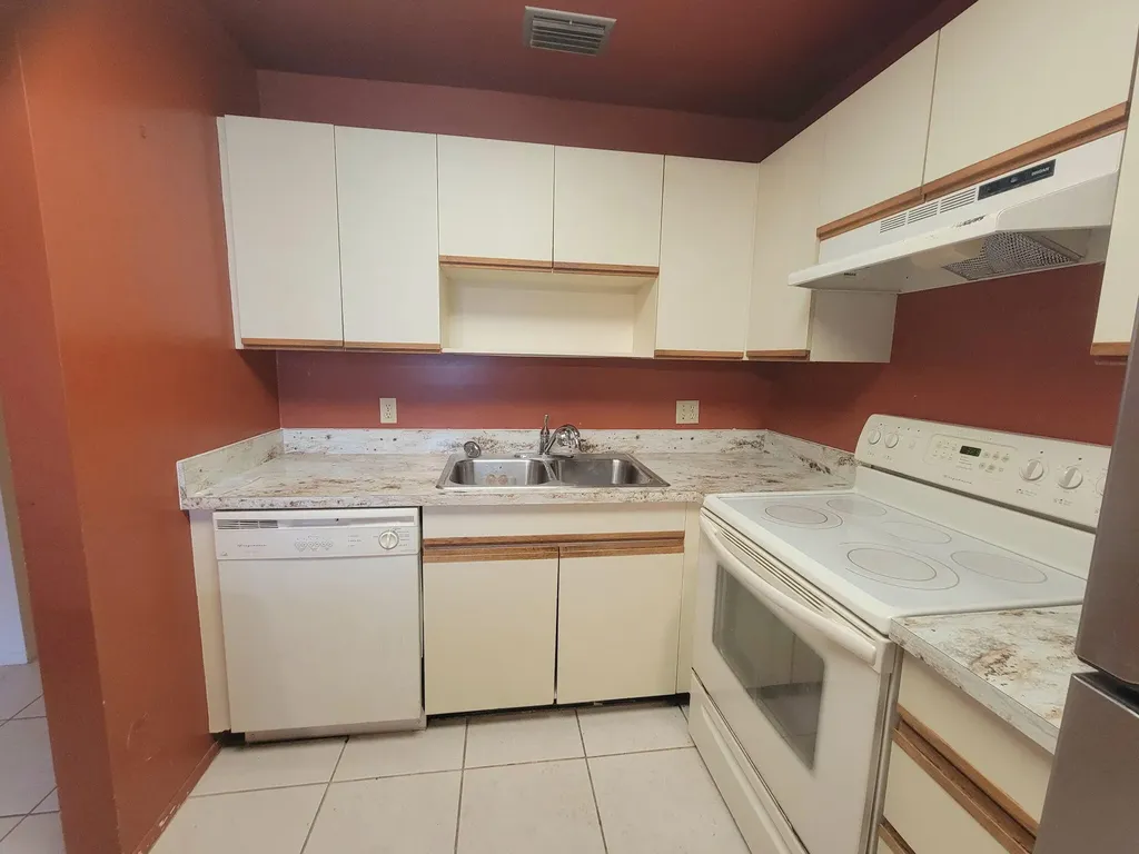 26 Lake Vista Trail Port St Lucie FL 34952