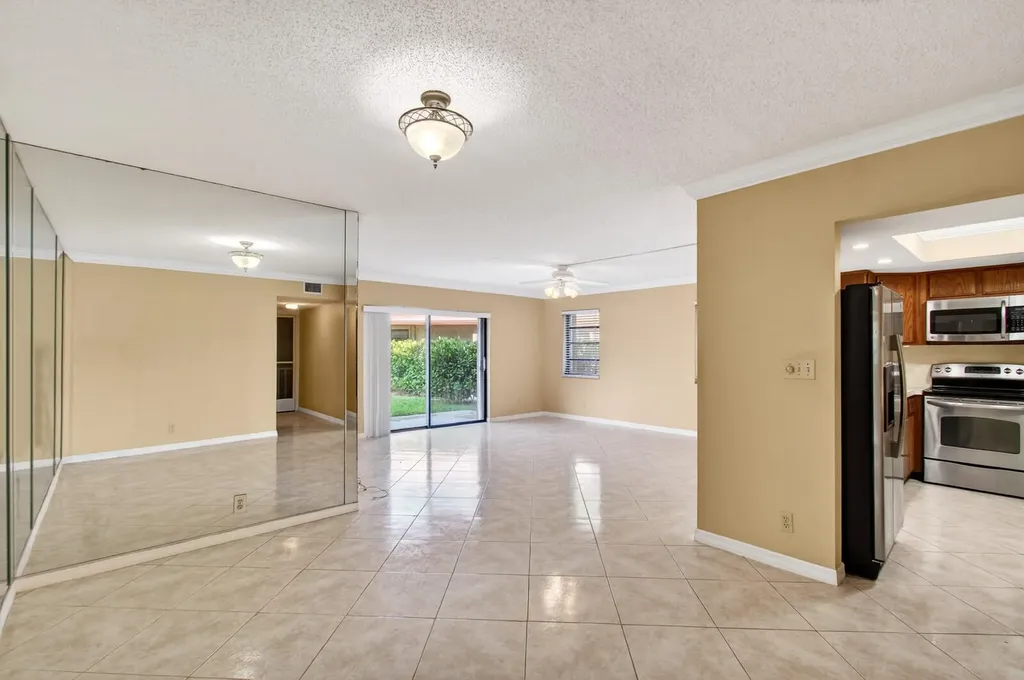3951 NE 19th Road Pompano Beach FL 33064