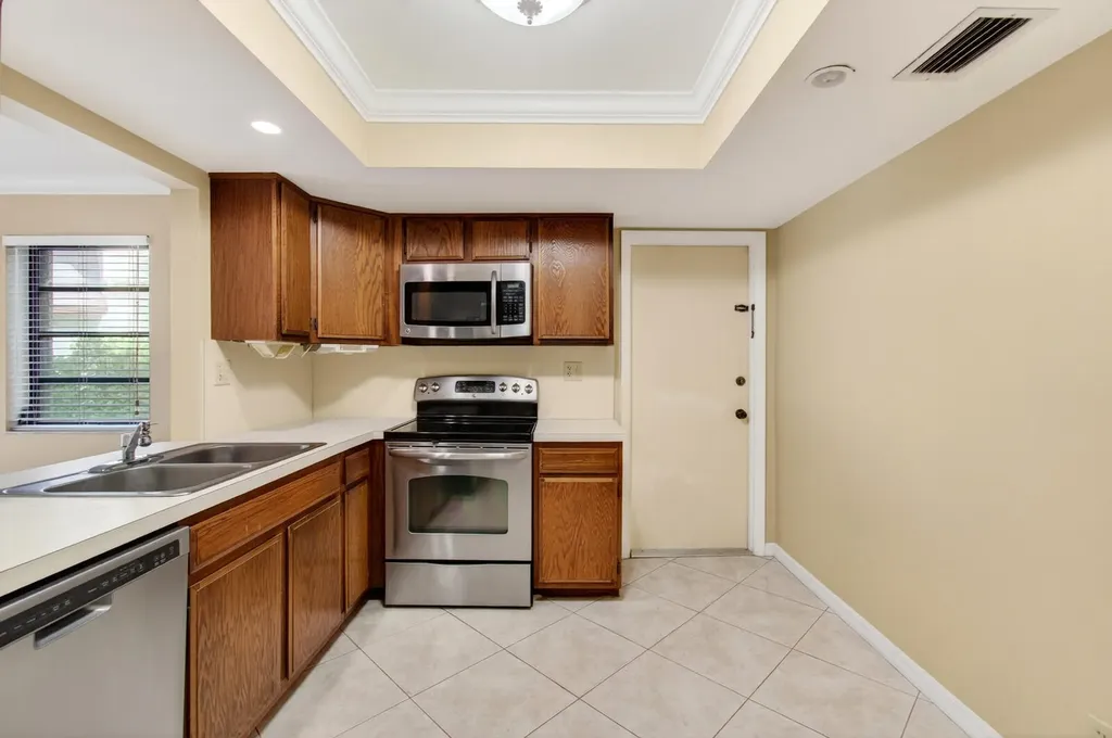 3951 NE 19th Road Pompano Beach FL 33064