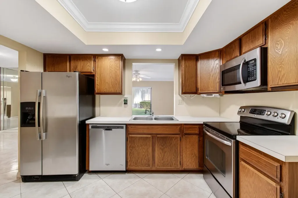3951 NE 19th Road Pompano Beach FL 33064