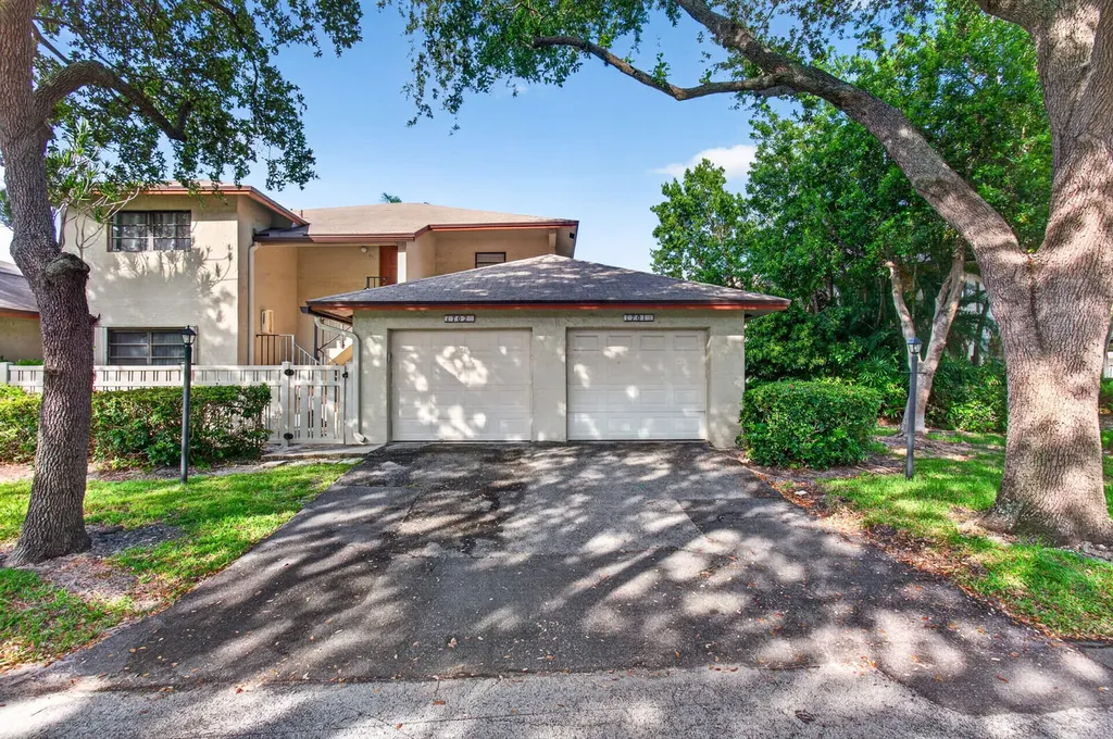 3951 NE 19th Road Pompano Beach FL 33064