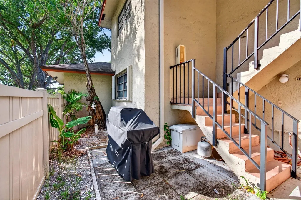 3951 NE 19th Road Pompano Beach FL 33064