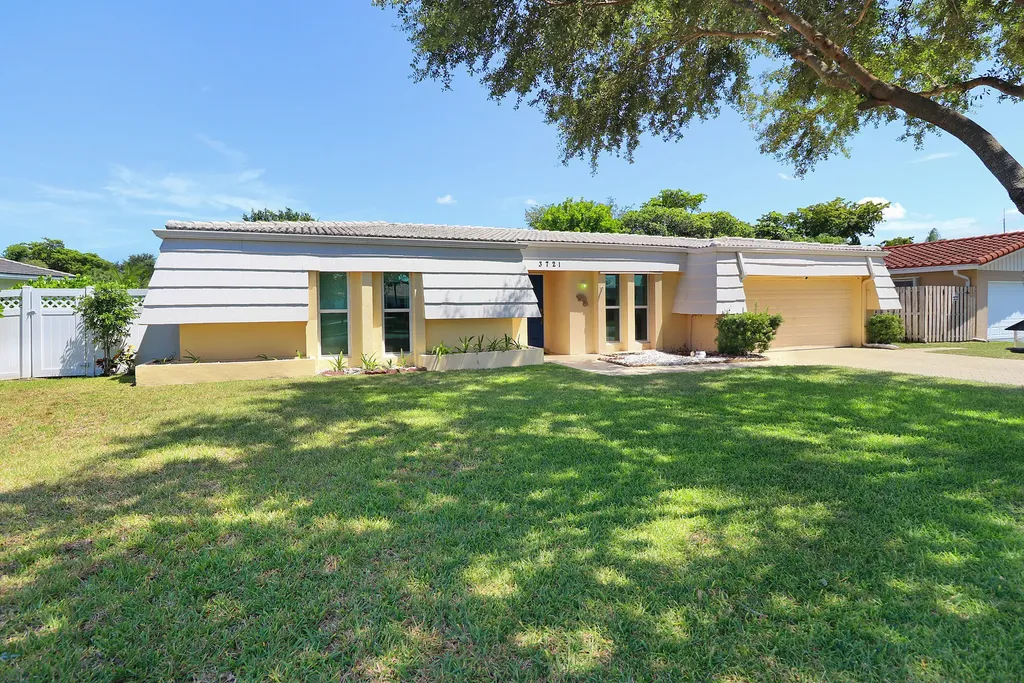 3721 NW 108th Drive Coral Springs FL 33065
