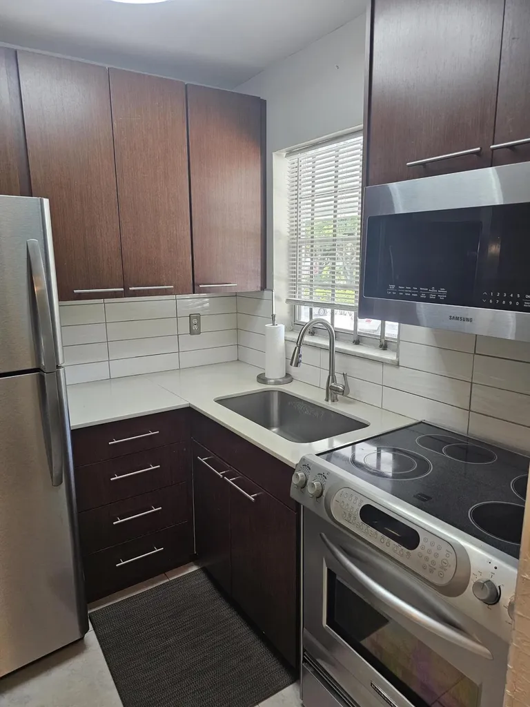 2475 W Golf Boulevard Pompano Beach FL 33064