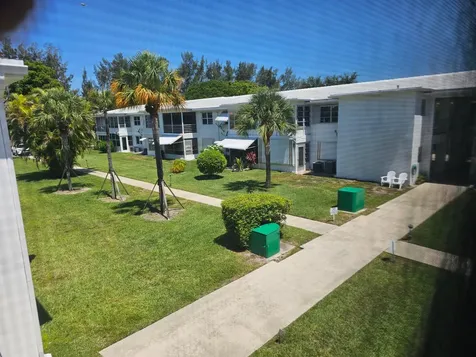2475 W Golf Boulevard Pompano Beach FL 33064