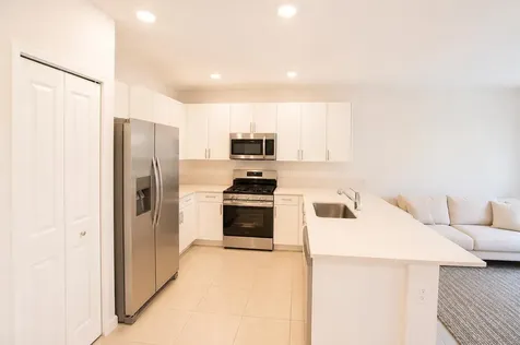 5085 SW 37th Street West Park FL 33023