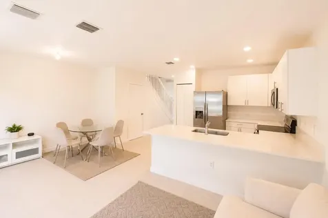 5085 SW 37th Street West Park FL 33023