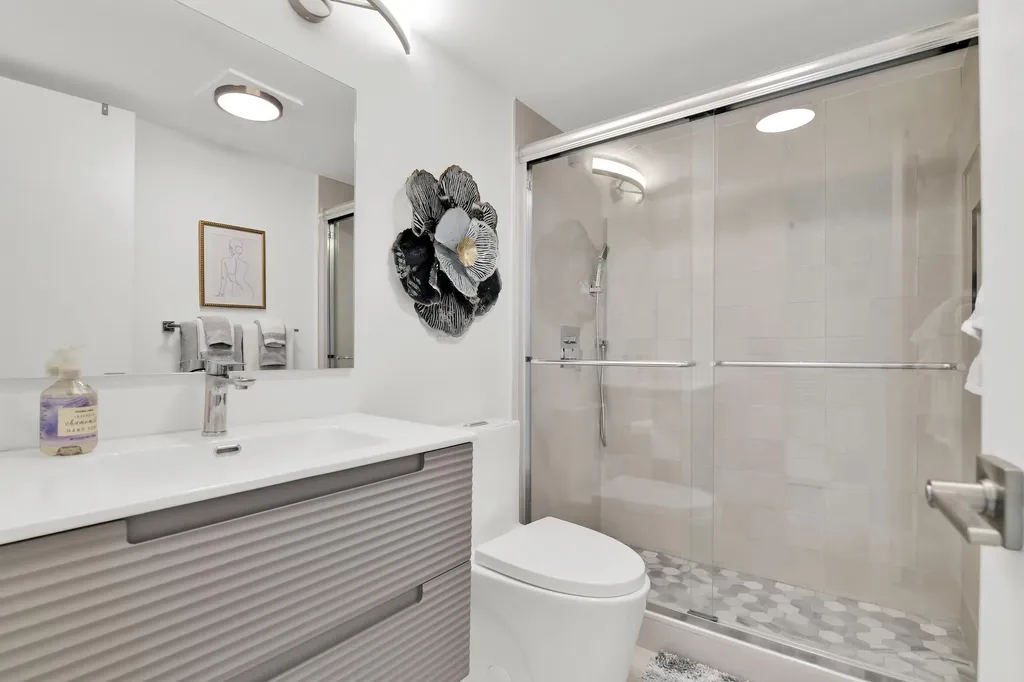 175 Fanshaw E Boca Raton FL 33434