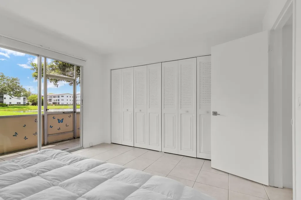 175 Fanshaw E Boca Raton FL 33434