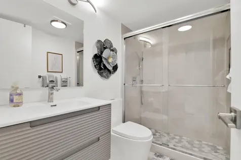175 Fanshaw E Boca Raton FL 33434
