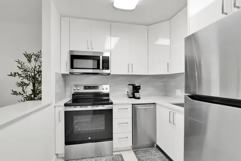 175 Fanshaw E Boca Raton FL 33434
