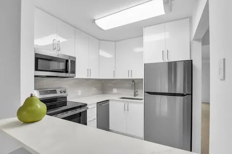 175 Fanshaw E Boca Raton FL 33434
