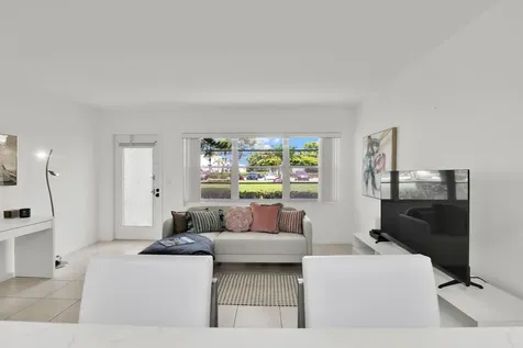 175 Fanshaw E Boca Raton FL 33434