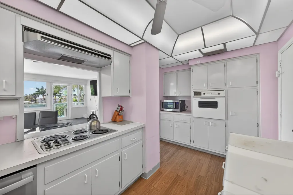 3233 NE 34th Street Fort Lauderdale FL 33308