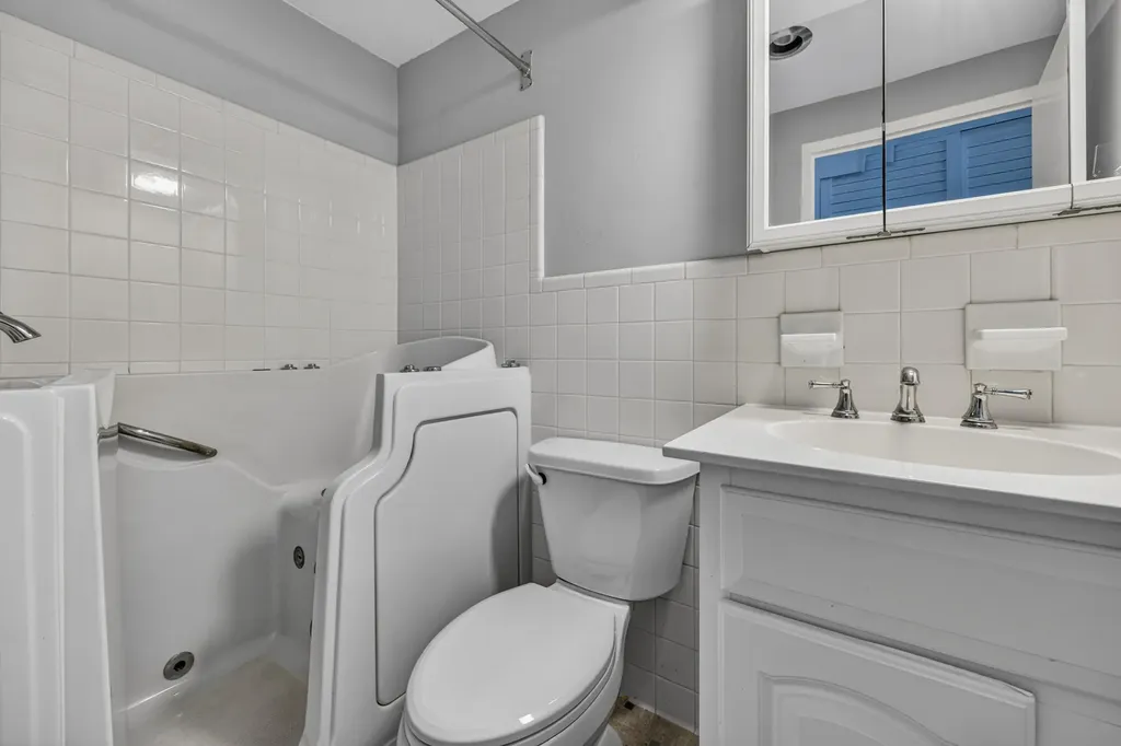 3233 NE 34th Street Fort Lauderdale FL 33308