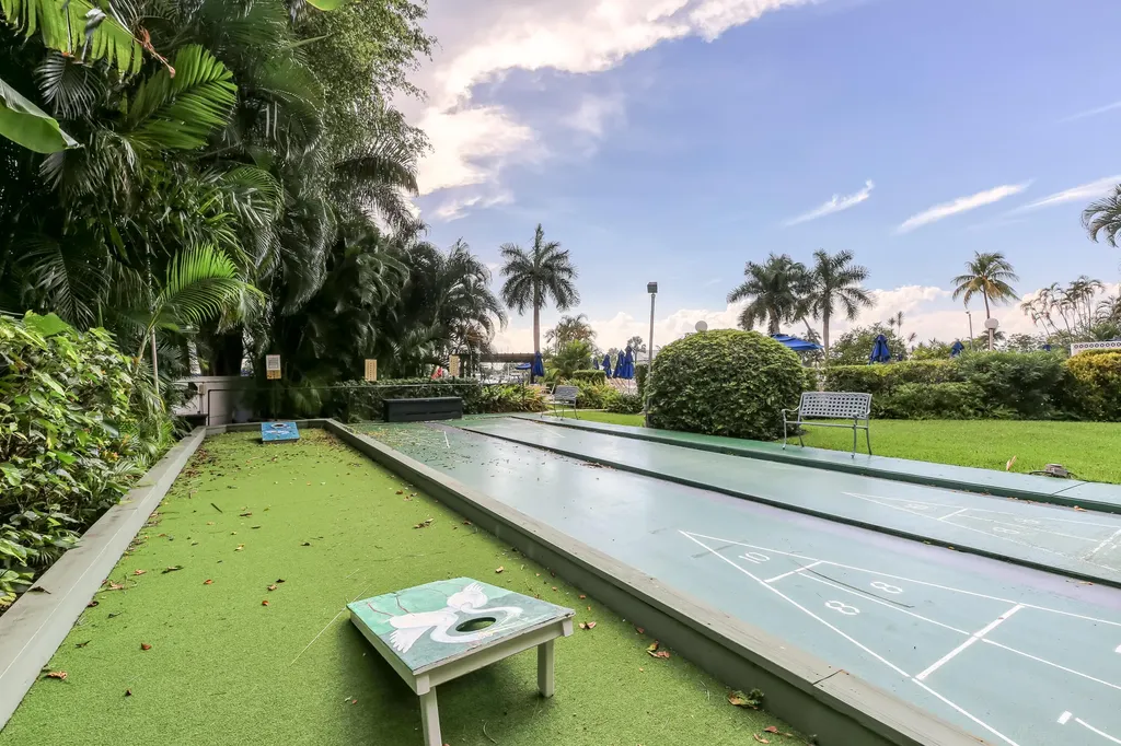 3233 NE 34th Street Fort Lauderdale FL 33308