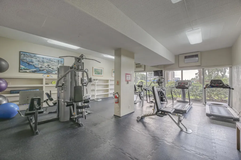 3233 NE 34th Street Fort Lauderdale FL 33308