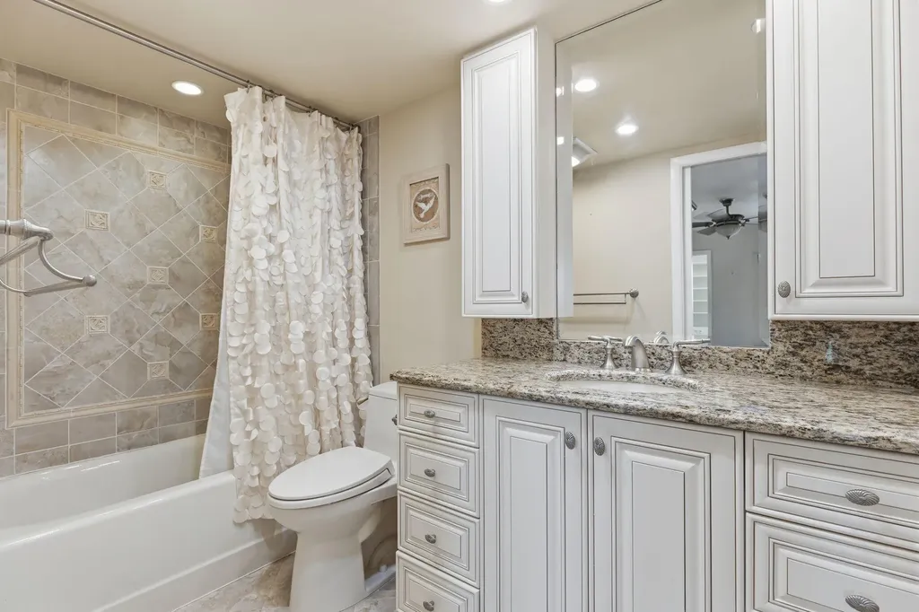 4037 Ainslie C Boca Raton FL 33434