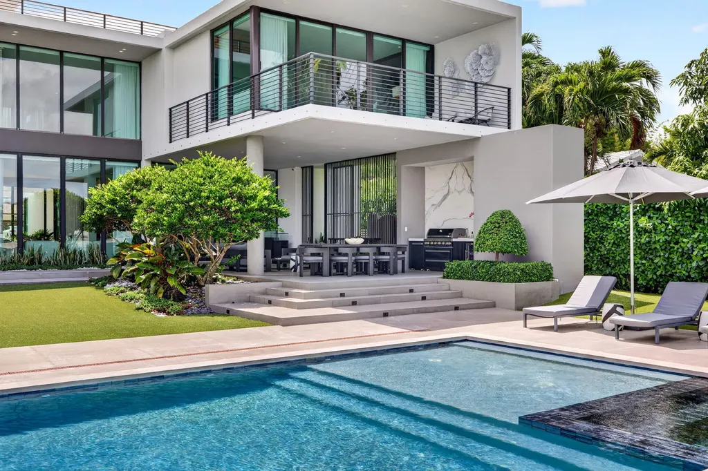 1529 Middle River Drive Fort Lauderdale FL 33304