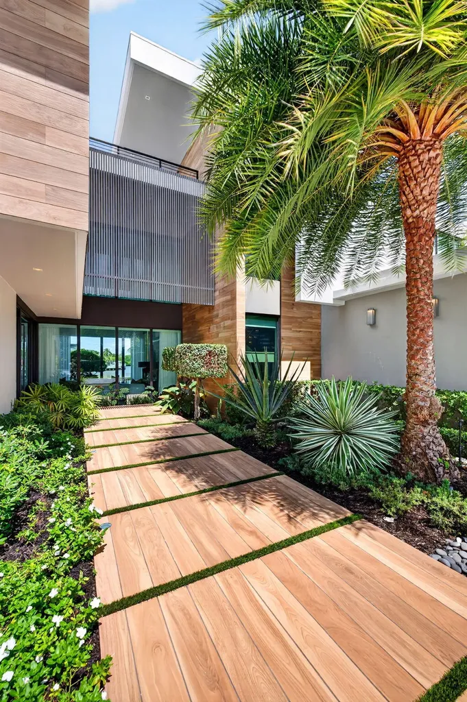 1529 Middle River Drive Fort Lauderdale FL 33304