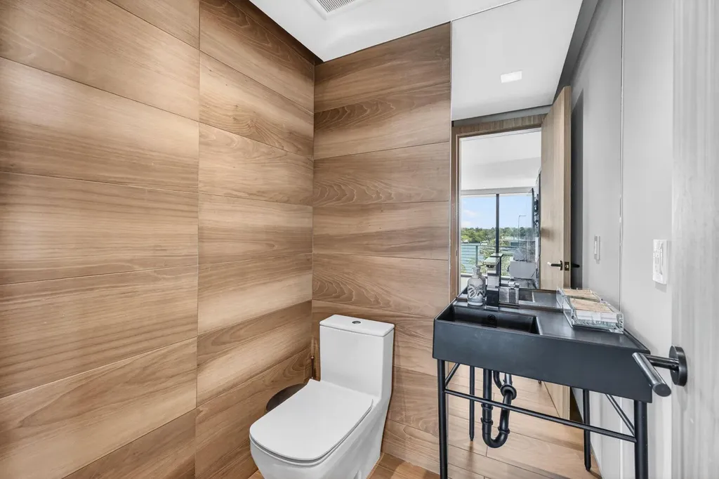1529 Middle River Drive Fort Lauderdale FL 33304